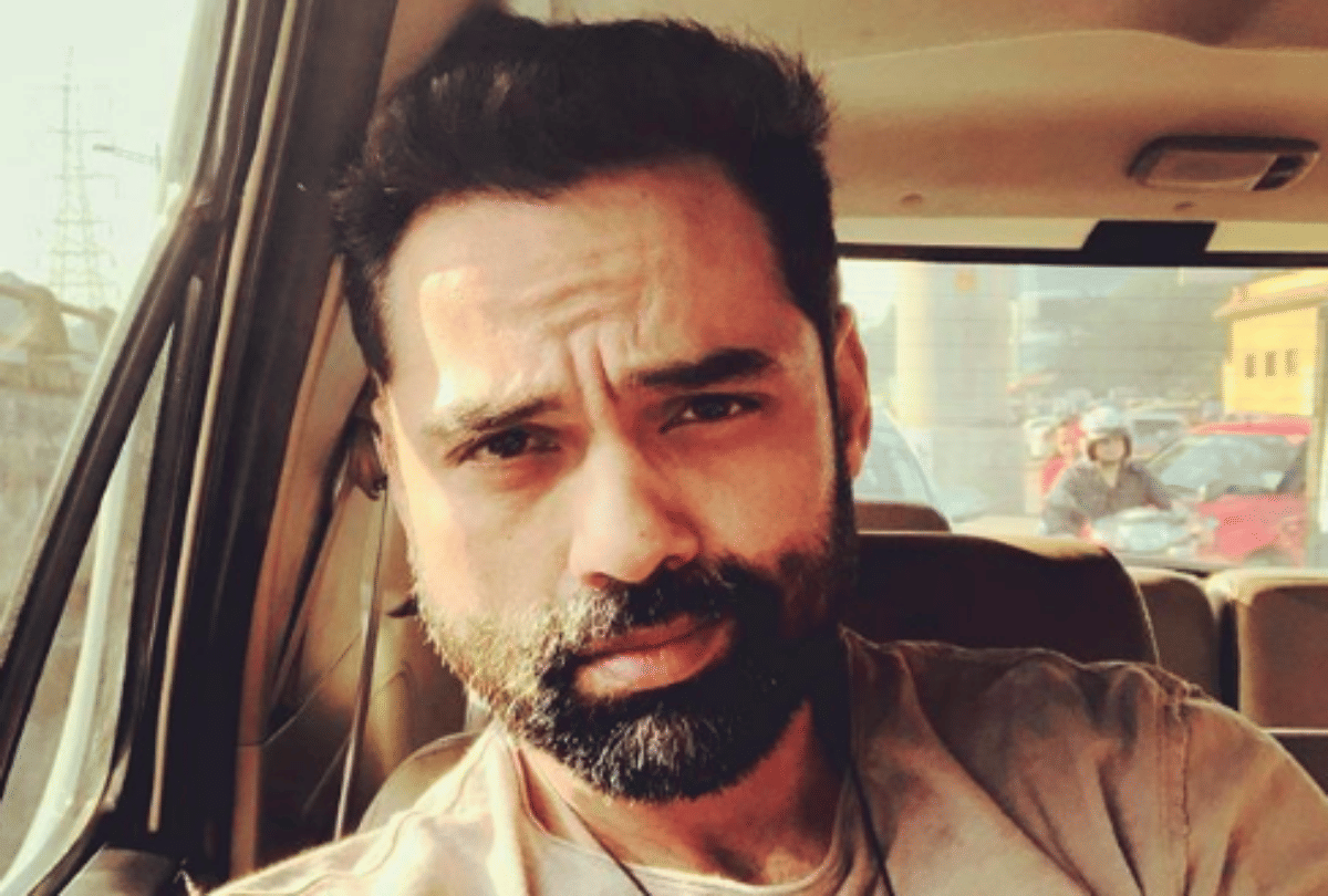 abhay deol share a fun memes on social media