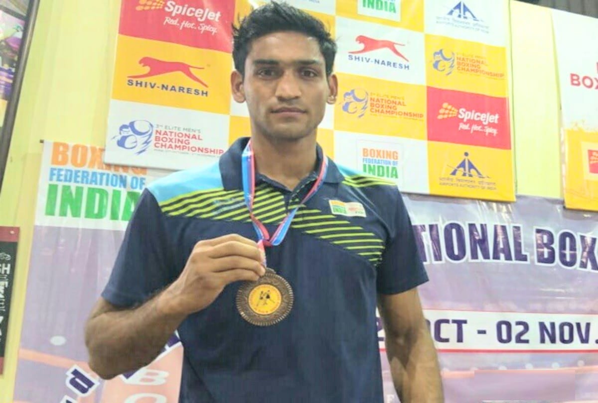 Despite the injury, boxer Ashish Chaudhary won gold in Thailand