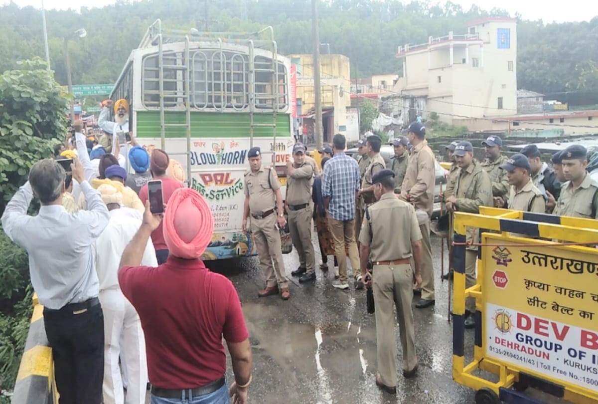 Uttarakhand police arrested in gyan godri jatha in near himachal border