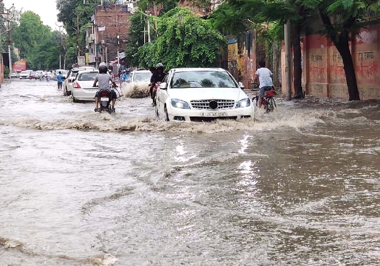 municipal water discharge action plan in heavy rain in kanpur