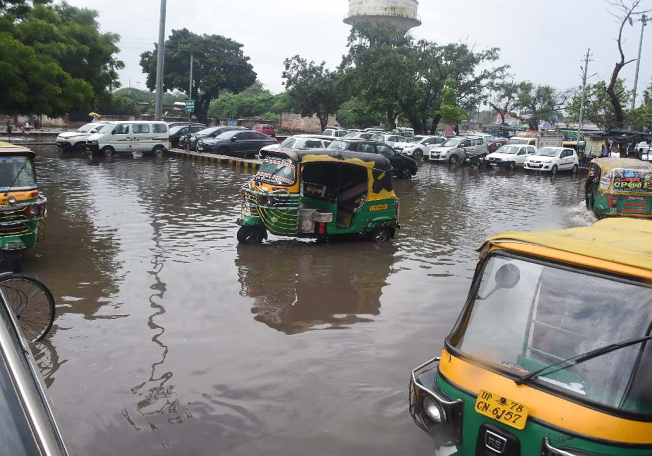 municipal water discharge action plan in heavy rain in kanpur