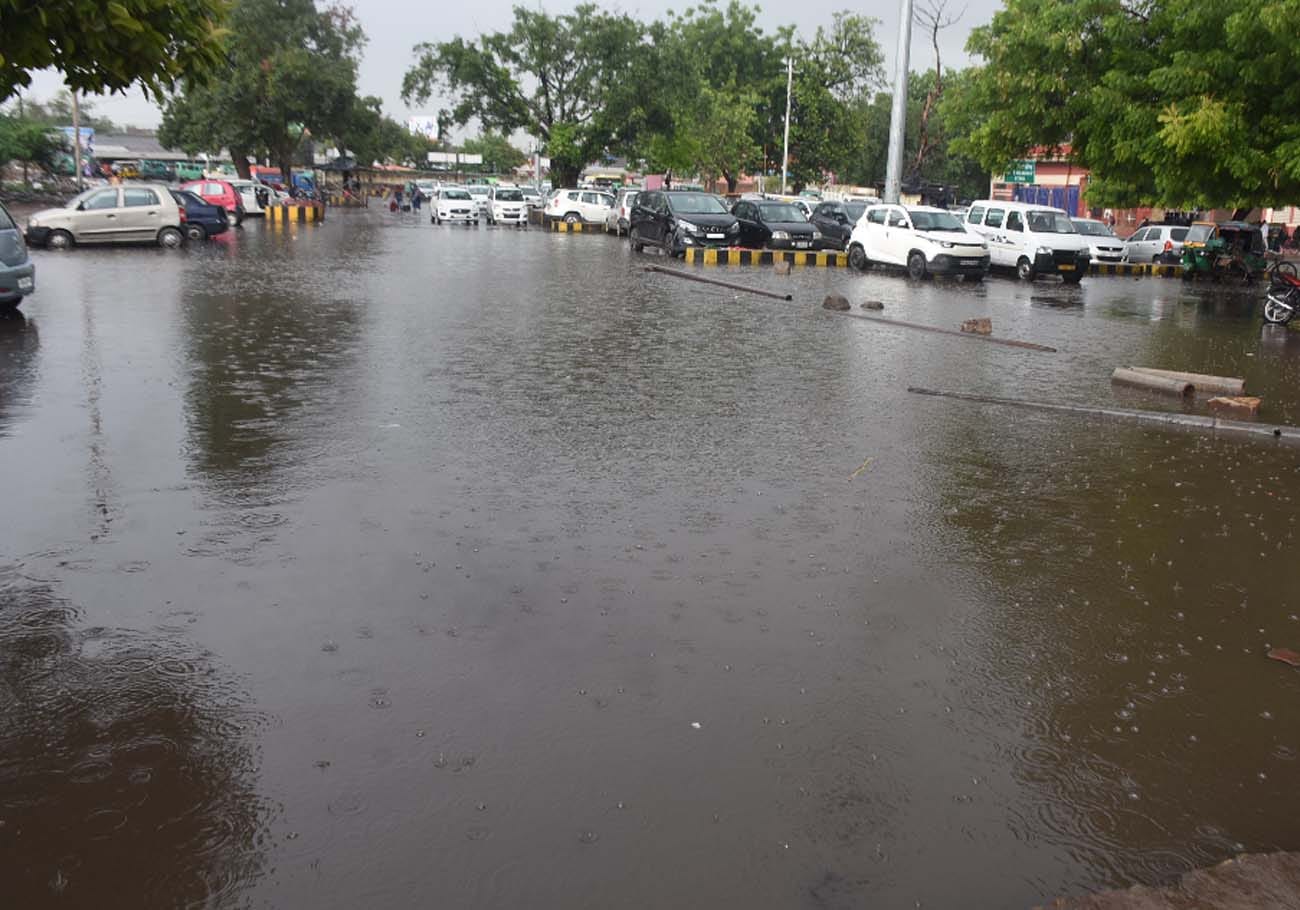 municipal water discharge action plan in heavy rain in kanpur