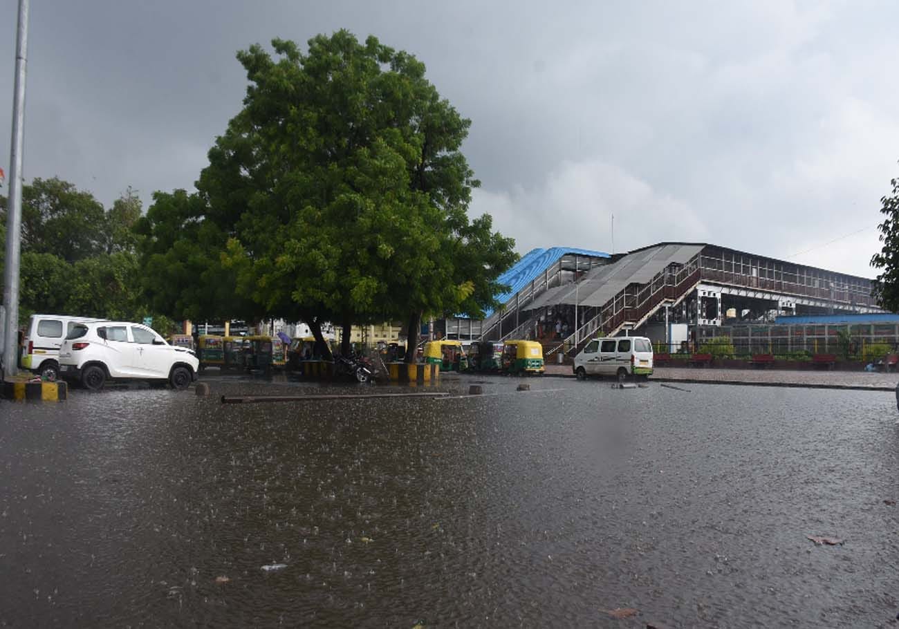 municipal water discharge action plan in heavy rain in kanpur