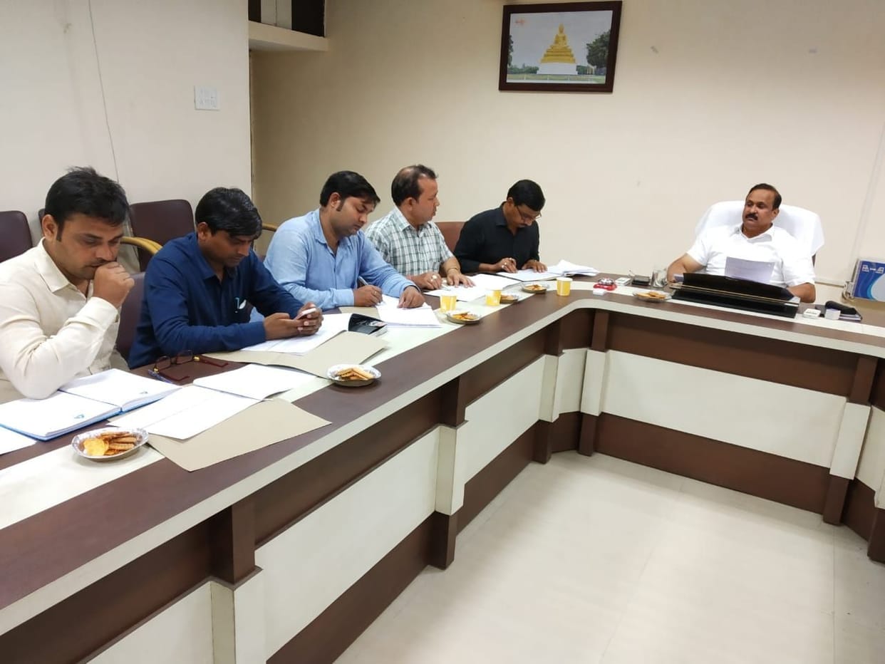 Quick settlement of businessmen's problems