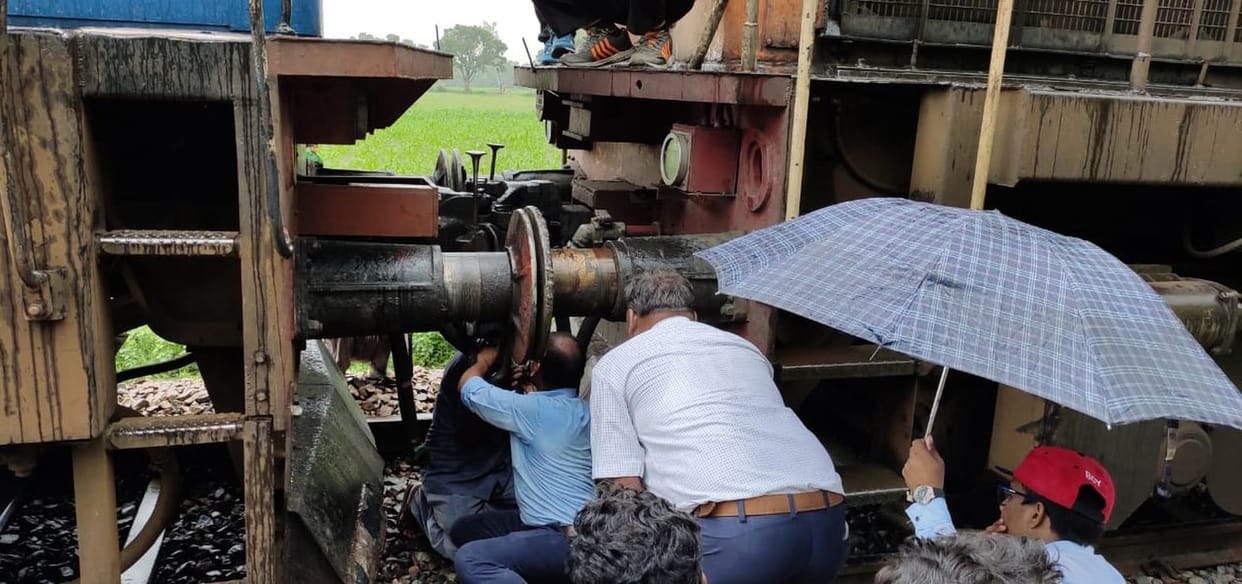 Kalindee engine fails, one and a half hour blockage track