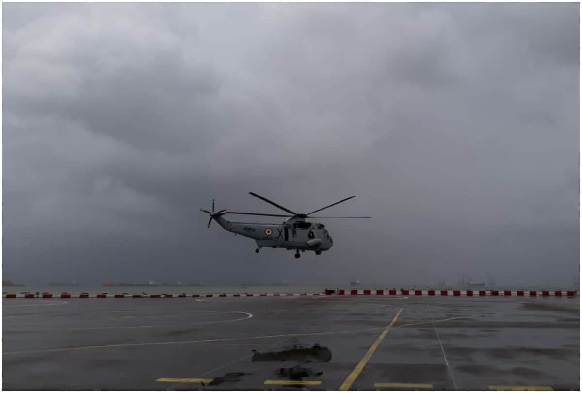 mahalaxmi express rescue operation photos Maharashtra