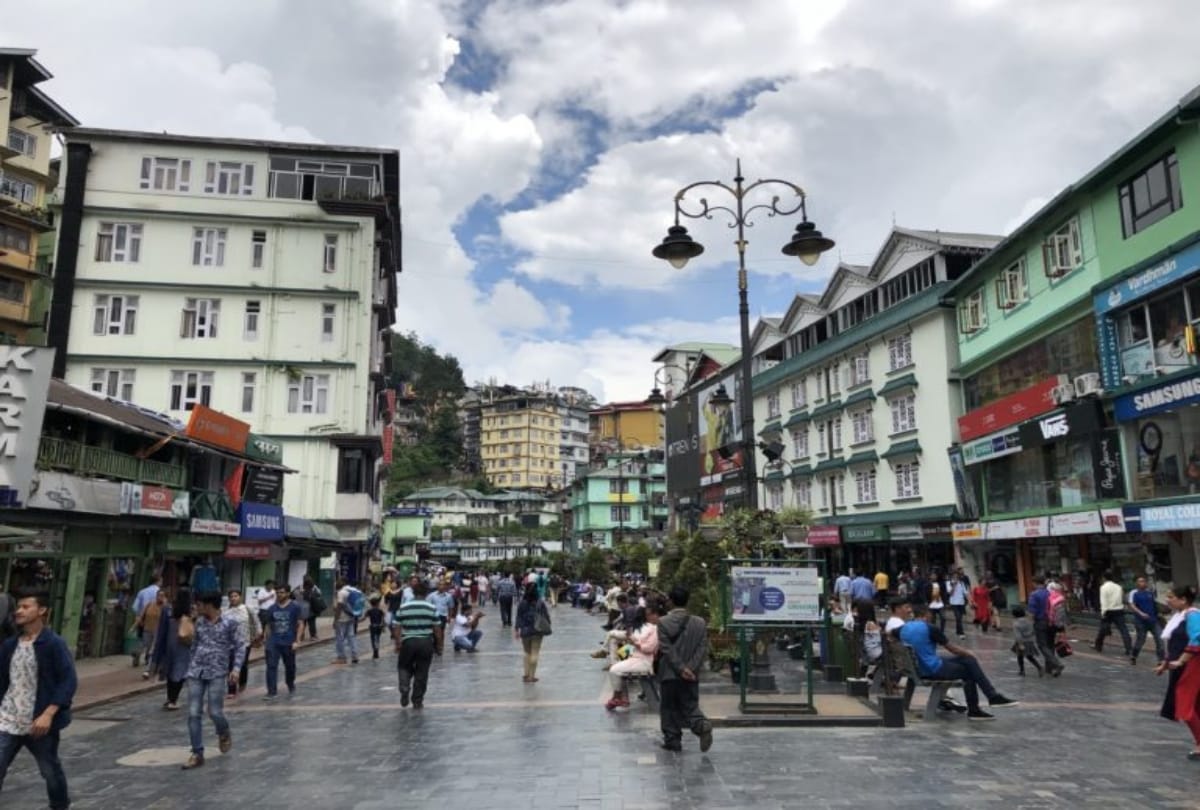 best shopping destination in sikkim mg road old market