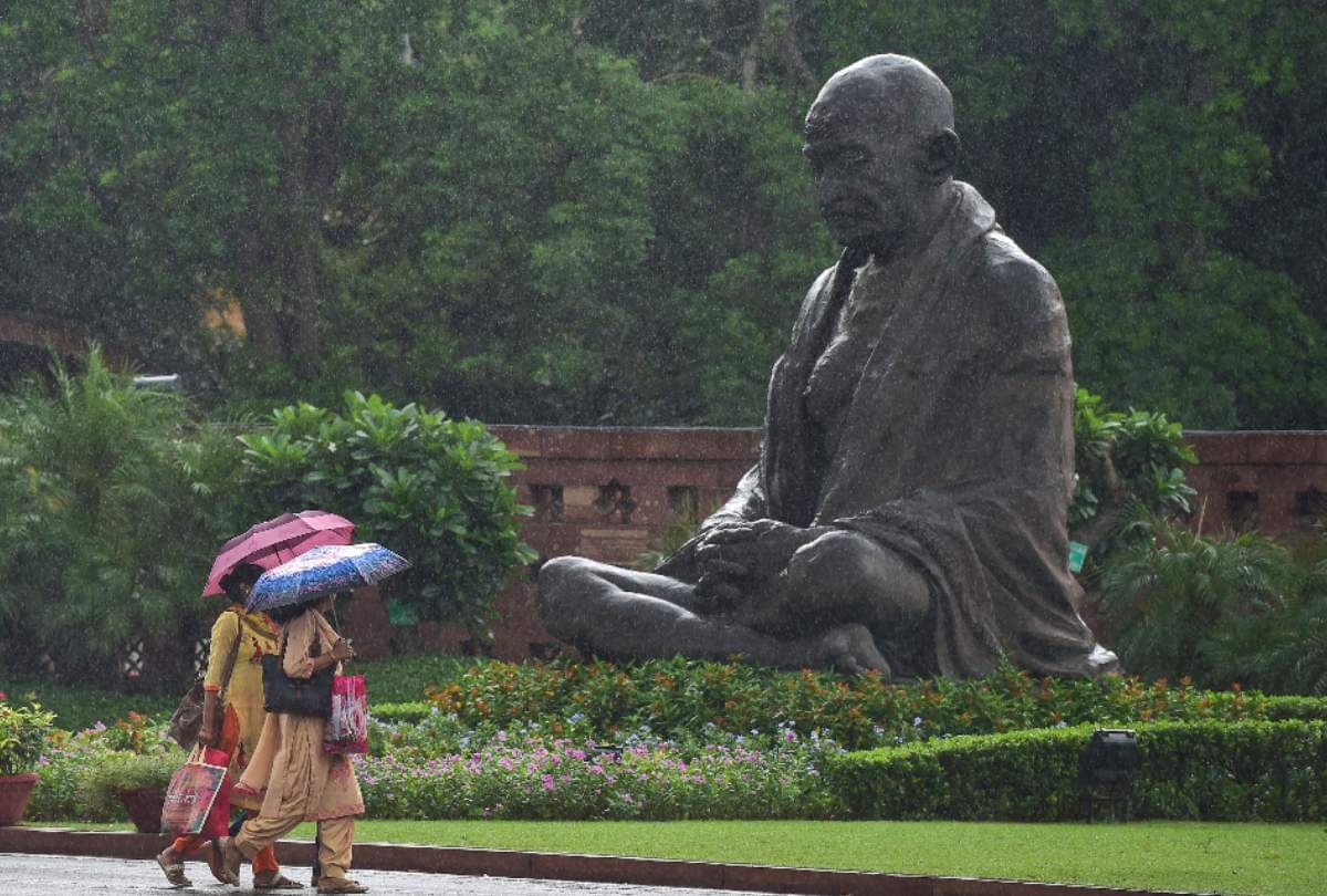light rains lashes out in parts of delhi ncr in next three days heavy rain can occur orange alert