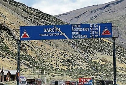 tourists going from Sarchu to Leh died