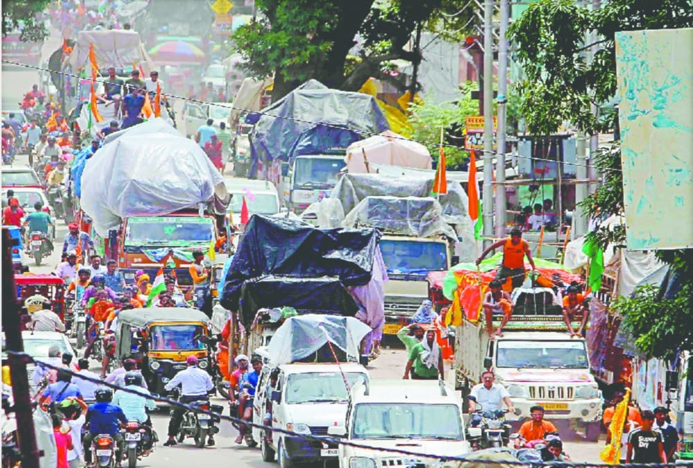 kawad yatra 2019  Police traffic plan fail after Heavy Crowd in haridwar