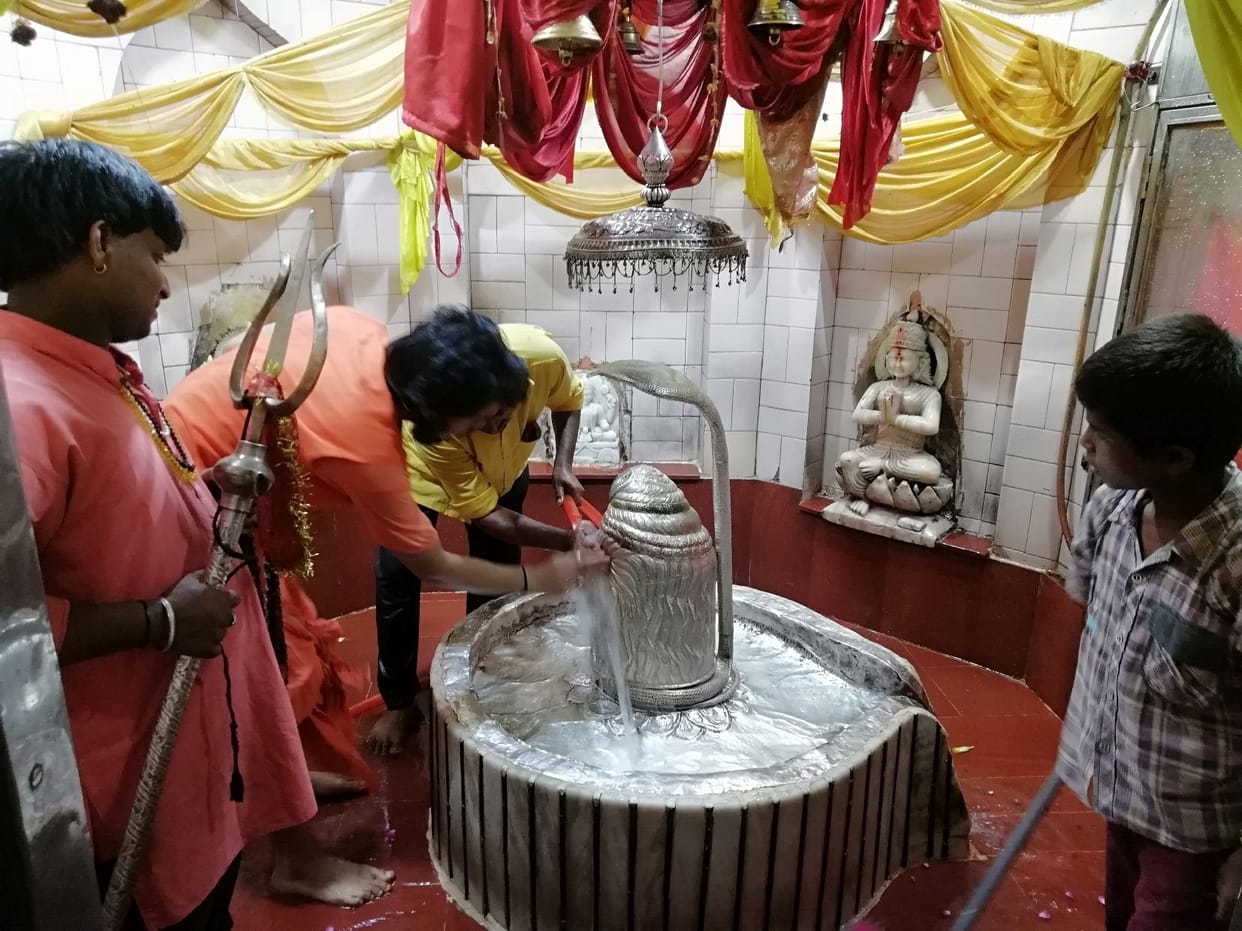 Worshipers will worship in temples today