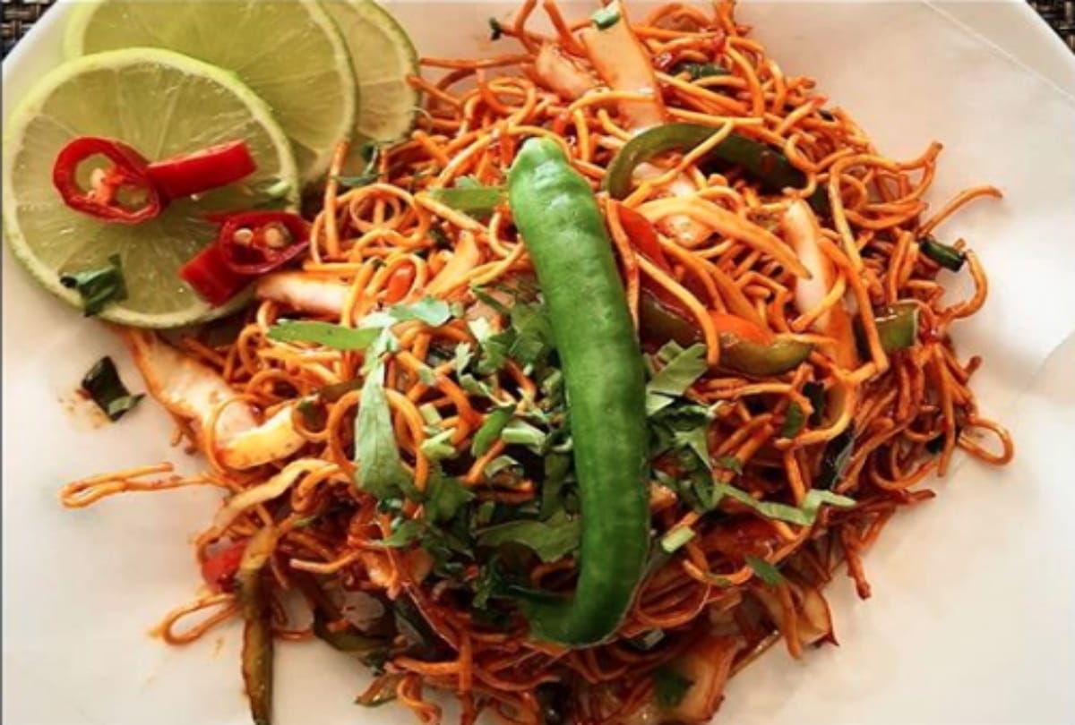 delicious quick and easy recipe of chinese bhel