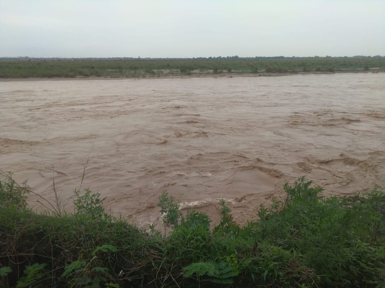 Flood threatens residential areas