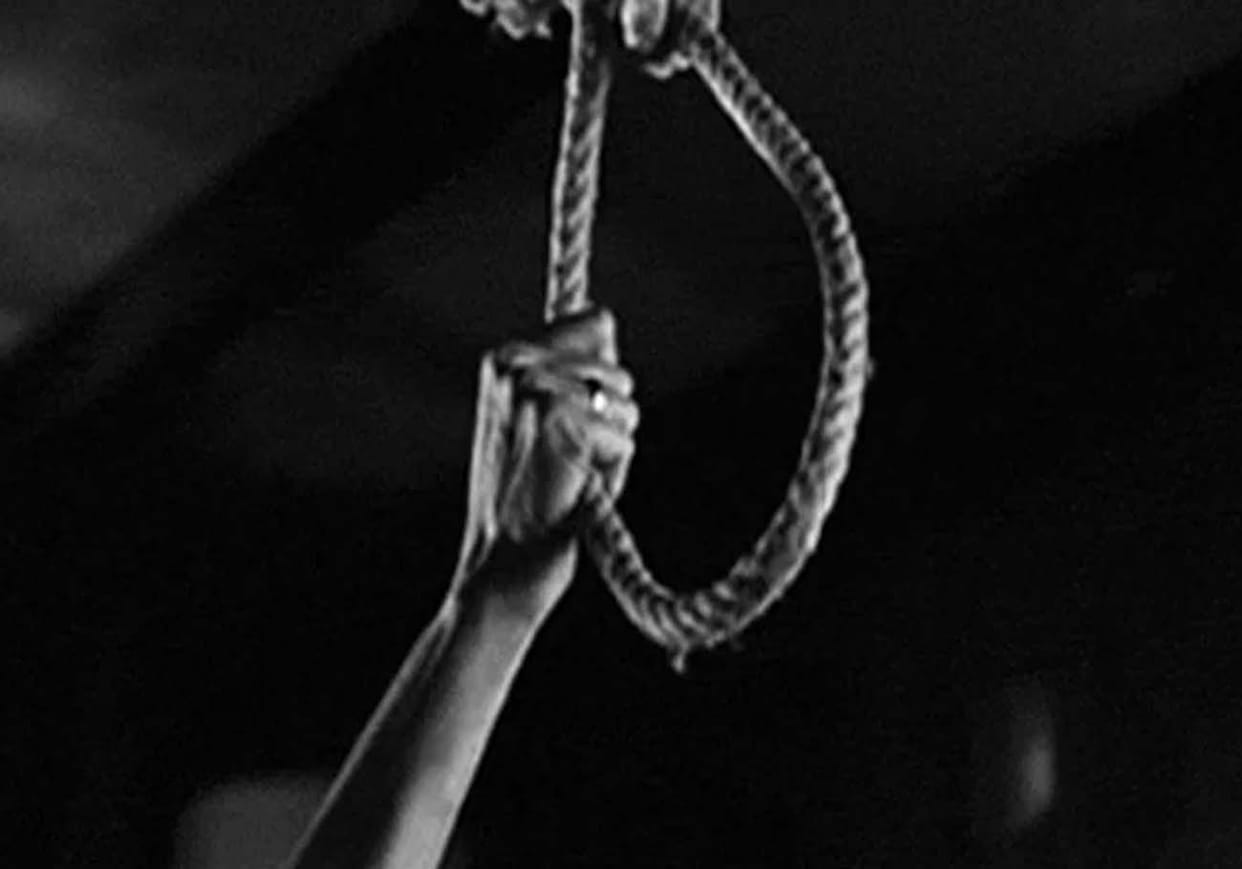 Schoolgirl committed suicide in mahoba