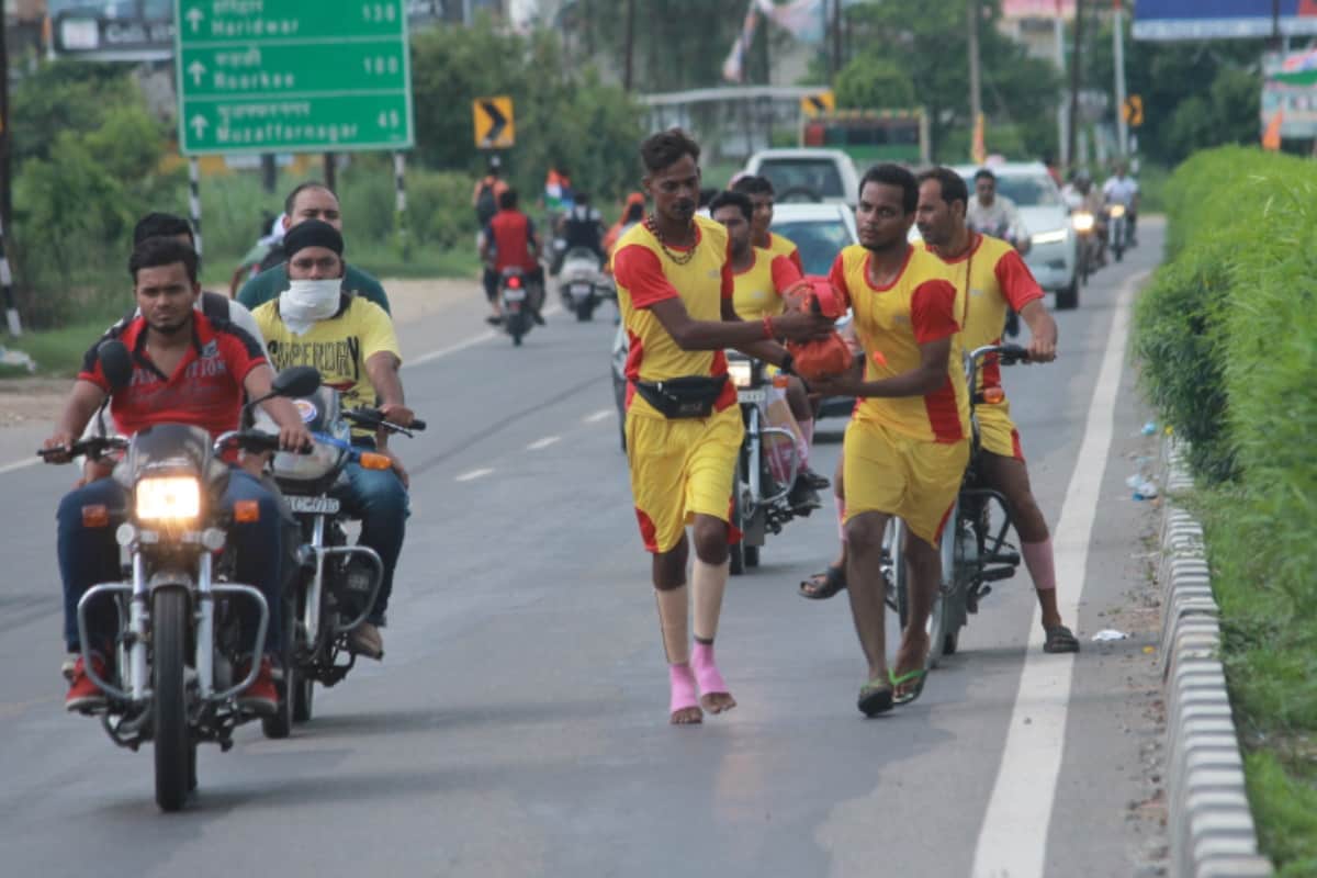 Kanwar Yatra 2019 Amazing pictures, dogs too brings gangajal from haridwar