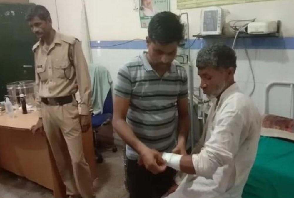 Fight between Two community Members After Girl  molestation in haridwar