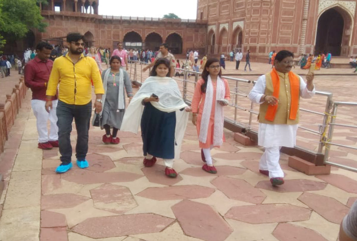 mayors visits Taj Mahal
