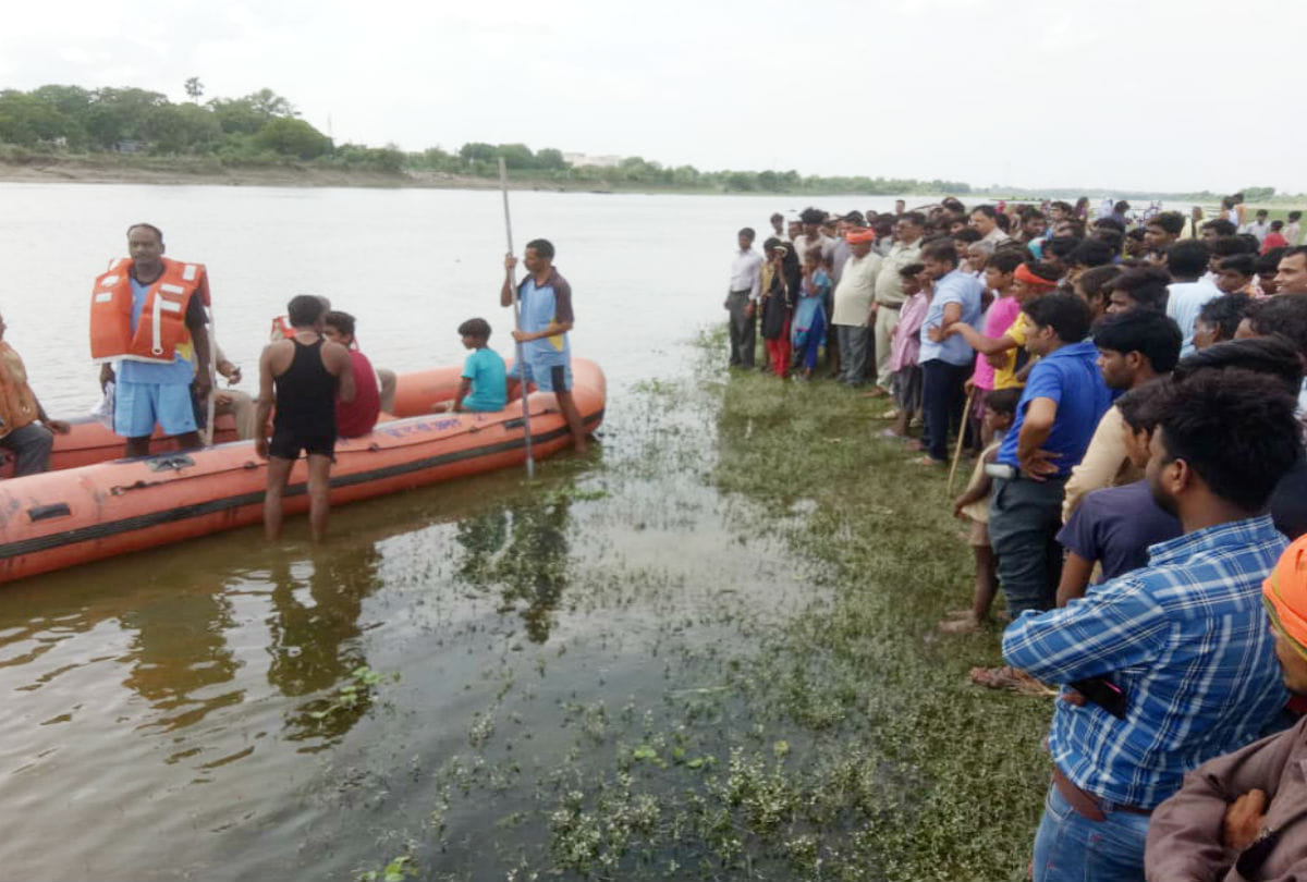 two real brothers died drowning in the yamuna river take bathing