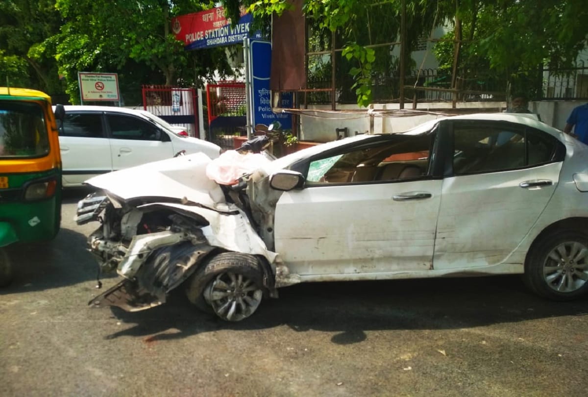 road accident in delhi young woman died