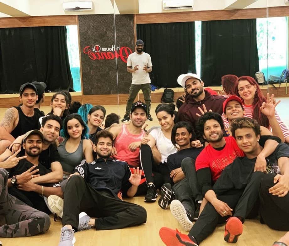 Varun Dhawan and Remo D’souza and team are all smiles as they wrap Street Dancer