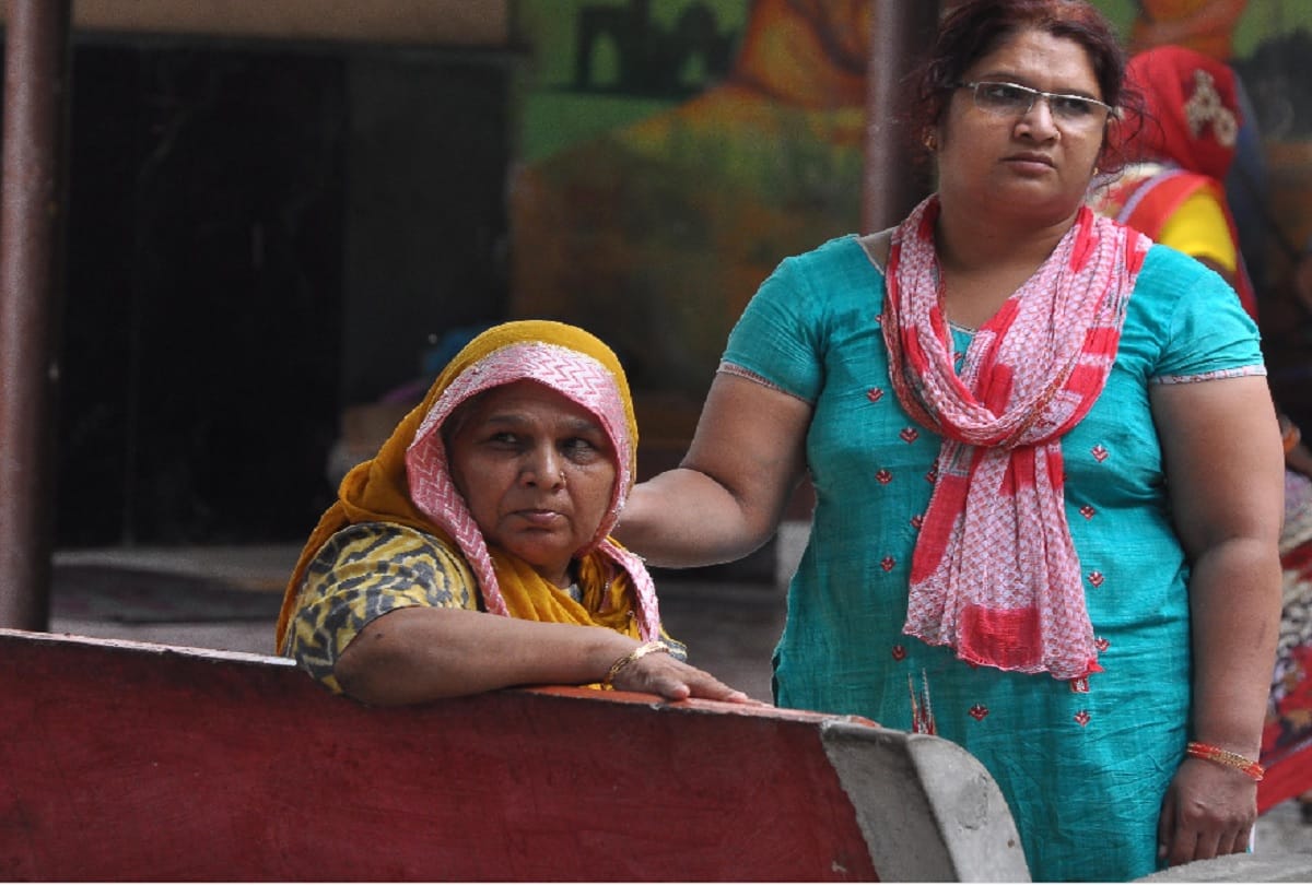 iit campus suicide case postmortem reveals husband died two hours later wife and mom by hanging
