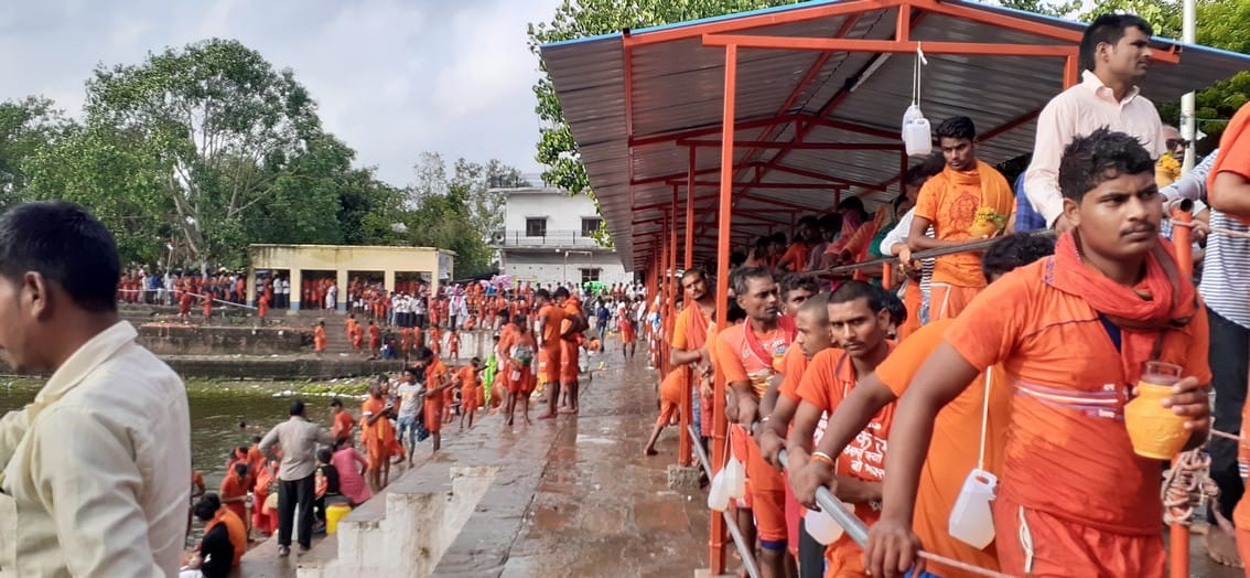 Umala Shiva devotees rally in pagoda