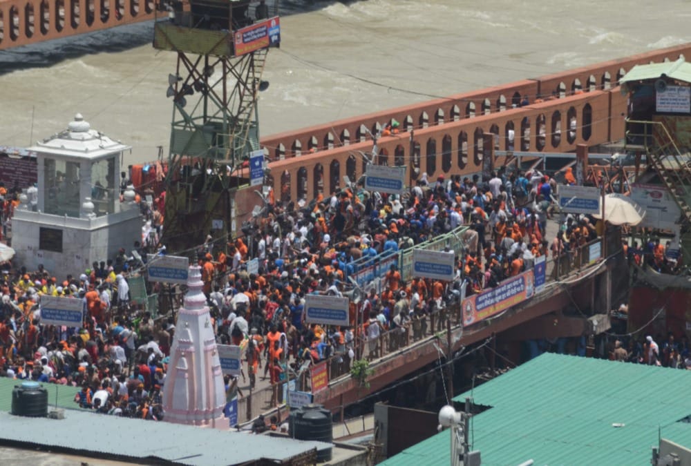 kanwad yatra 2019 Panic in haridwar after police lathicharge on kanwadiya