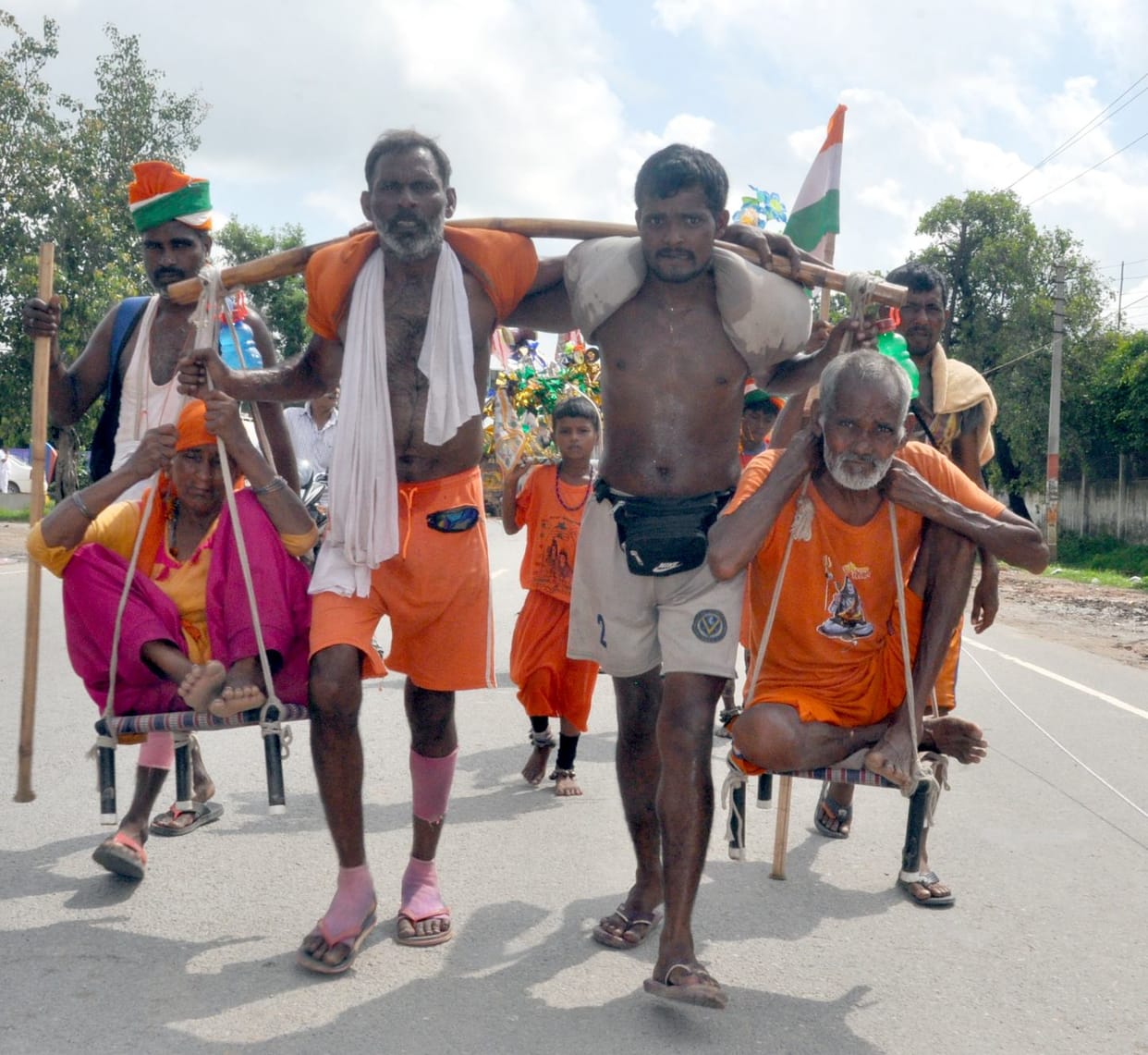 kanad yatra with mother and father