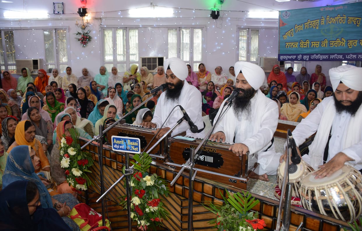 Guru ji becomes the Guru of Amrit