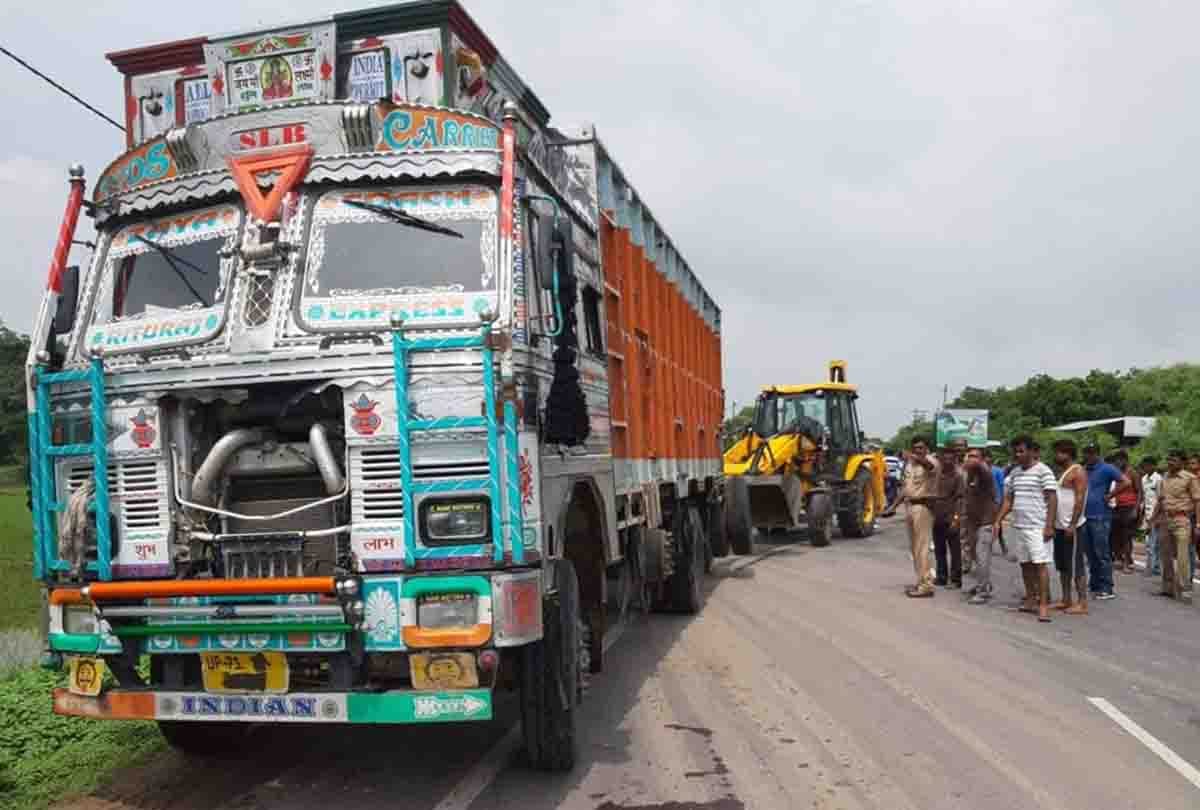Court will hear remand of truck driver and cleaner police custody