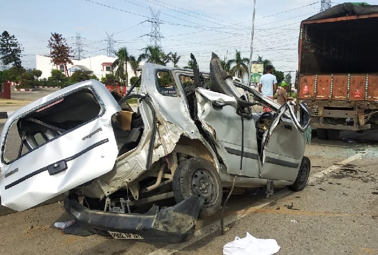 Husband And His Wife Died In Road accident In Jalandhar