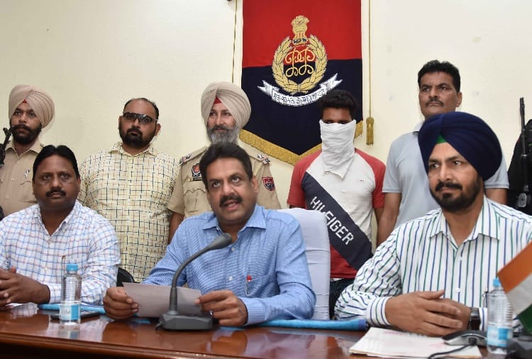 one kg heroin and one crore drug money seized in ludhiana, smuggler balwinder singh arrests