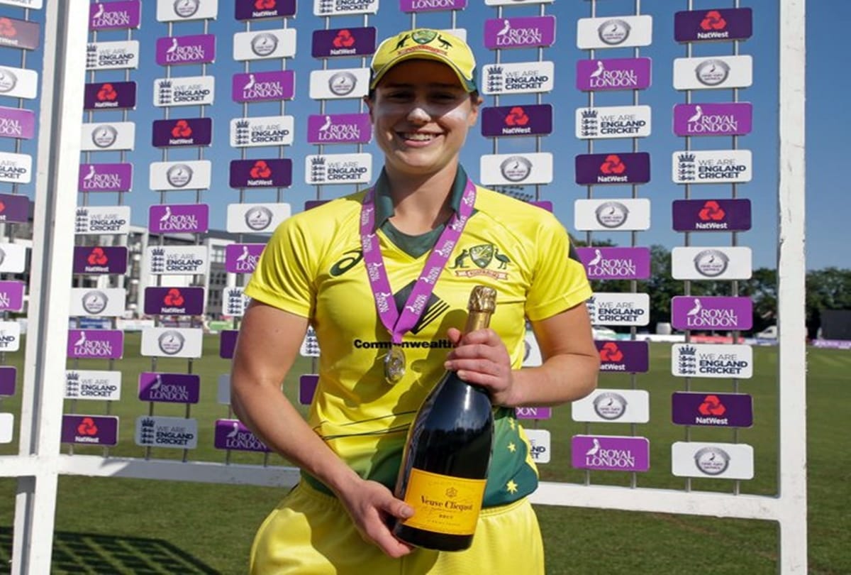 Australian women cricketer ellyse perry becomes fastest to complete 3000 runs and 150 wickets