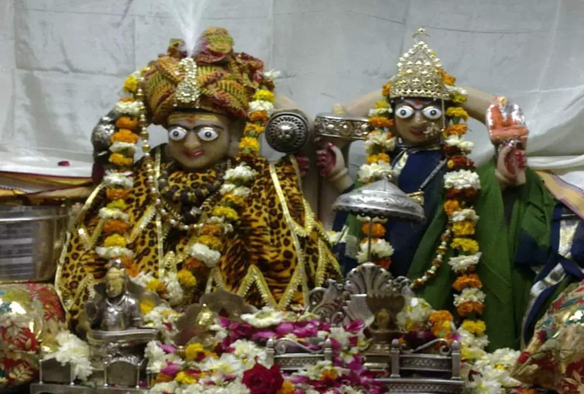 important items and puja vidhi during karwa chauth vrat