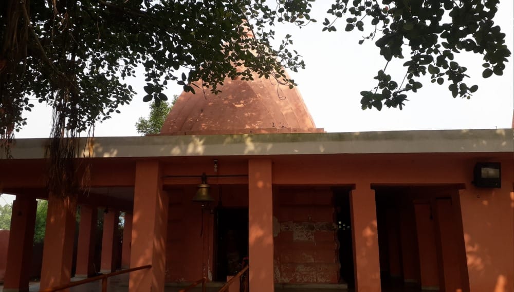 sawan 2019 in this lord shiva temple married women got blessings of baby