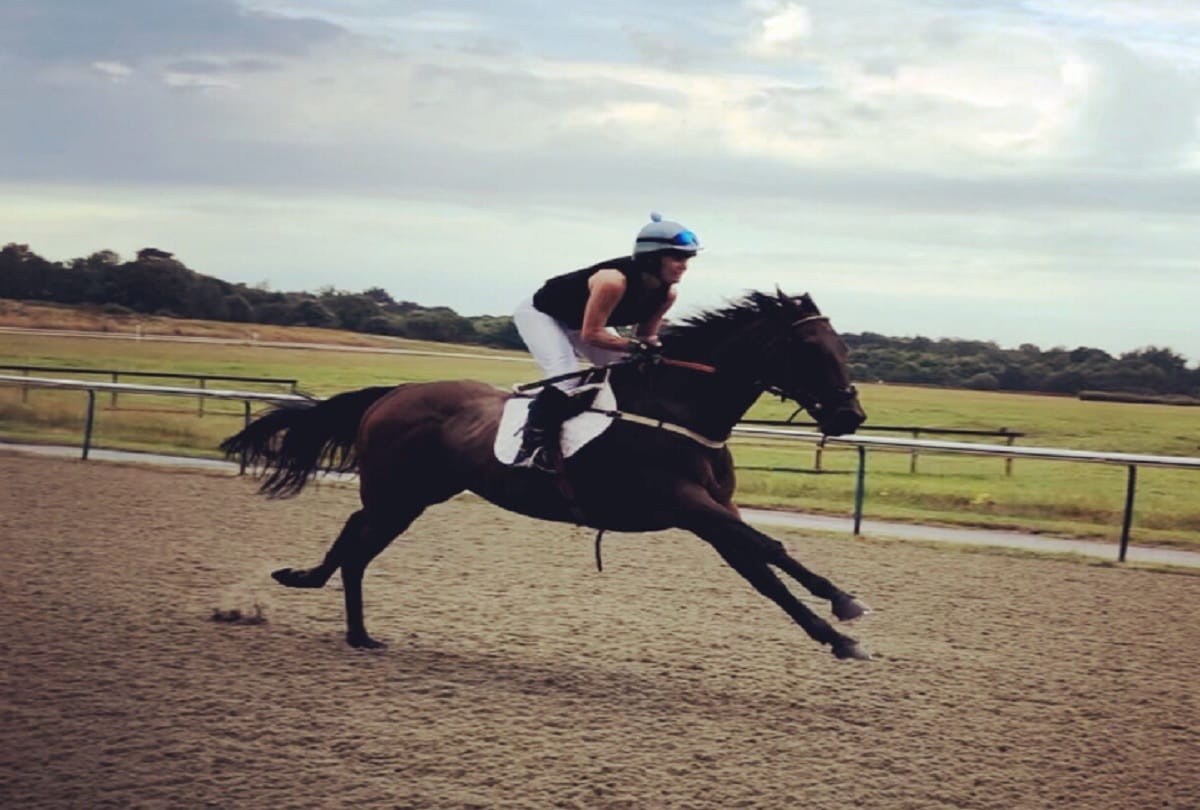 Magnolia Cup 2019 Only womens participate in the Unique Horse Race in Britain