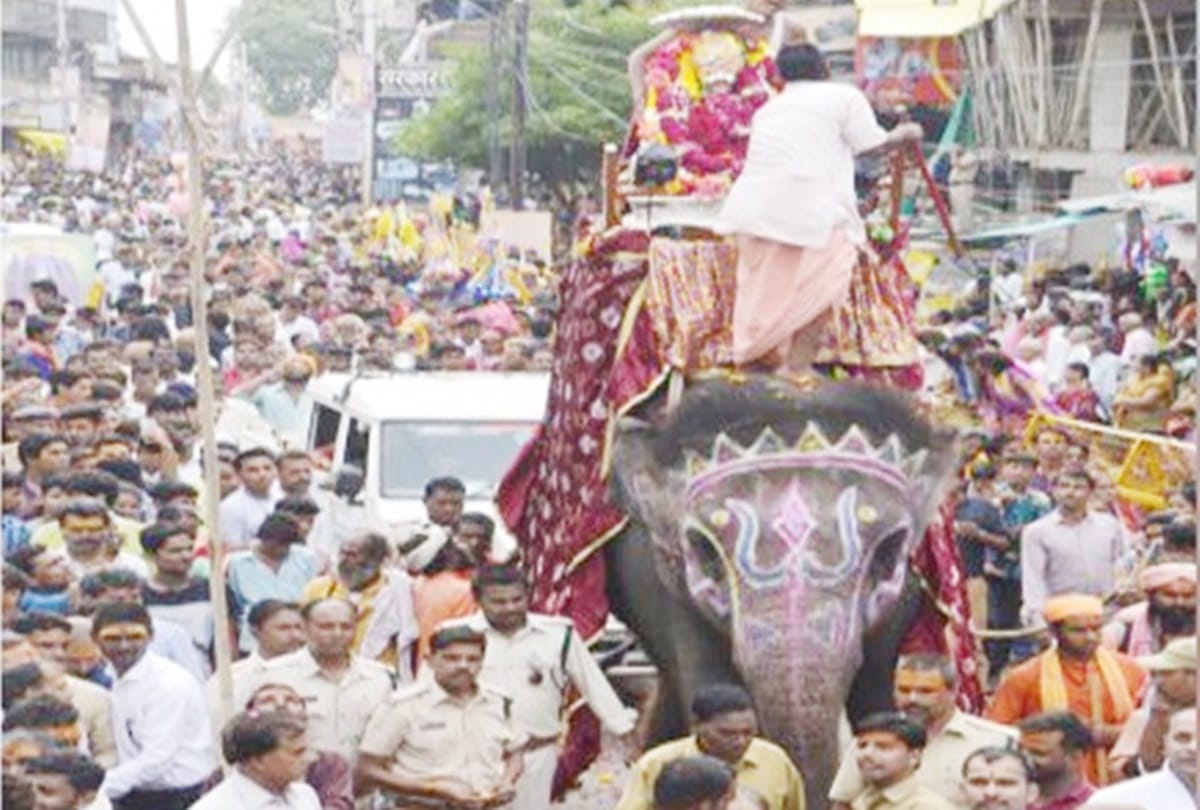 Mahakaleshwar Jyotirlinga Ujjain shahi sawari 2019 Today in Sawan, See Photos