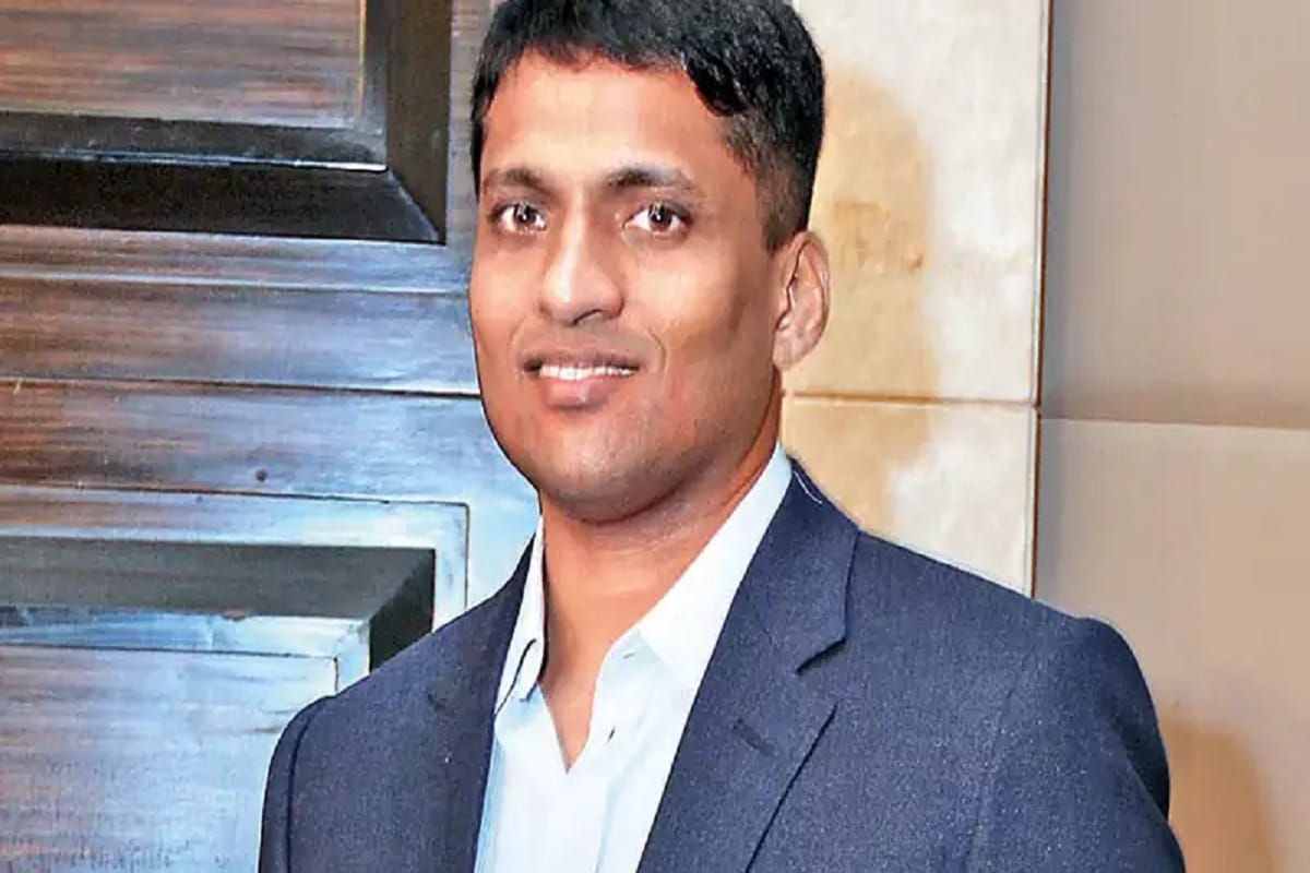 educational mobile app make this teacher raveendran byju in billionaire list