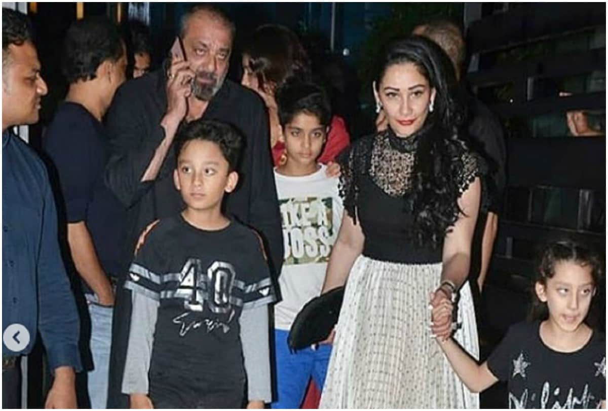 Sanjay Dutt along with Manyata Dutt Priya Dutt celebrated birthday