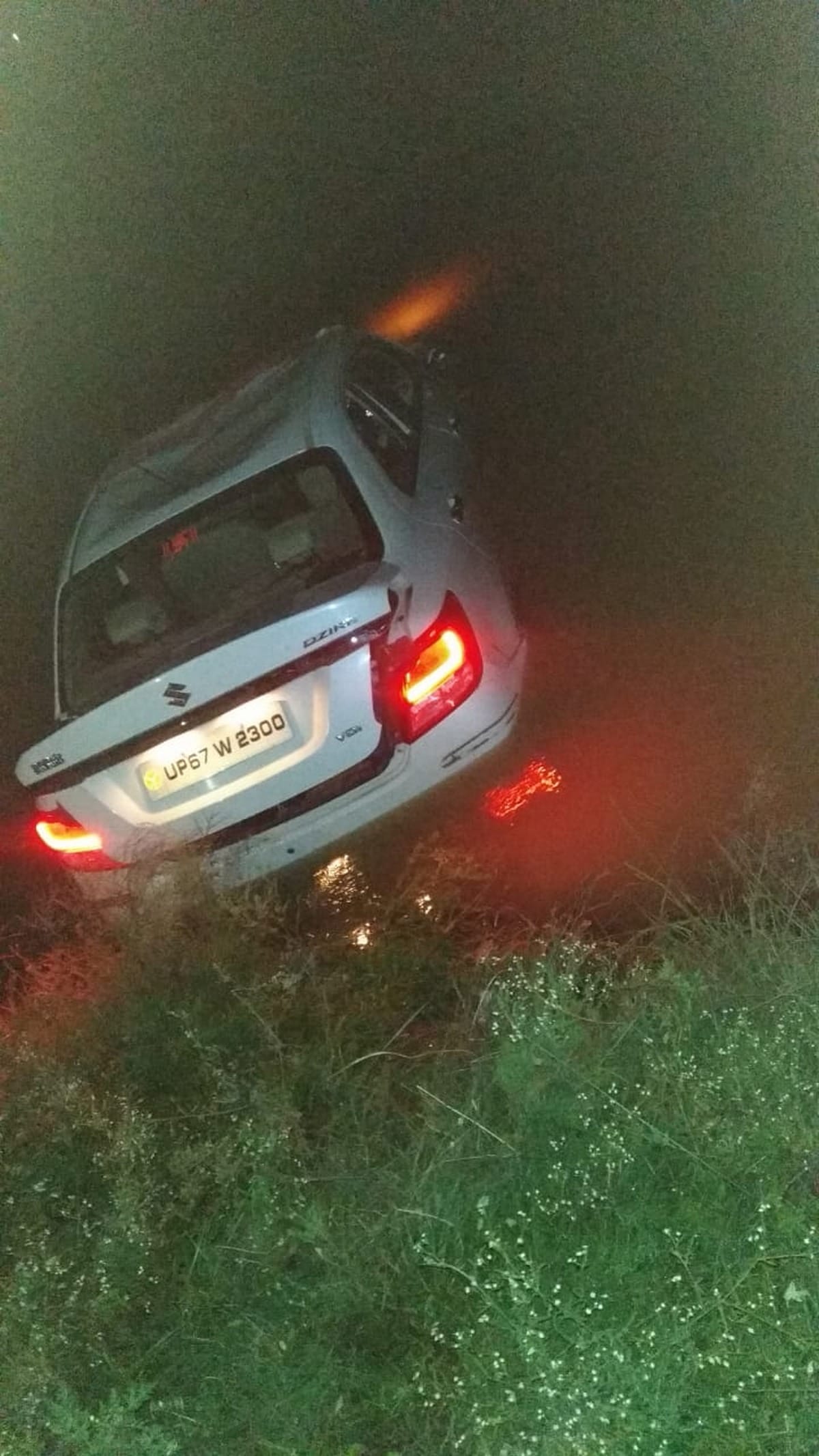 Varanasi rso and his mother died in road car accident in shahabganj chandauli