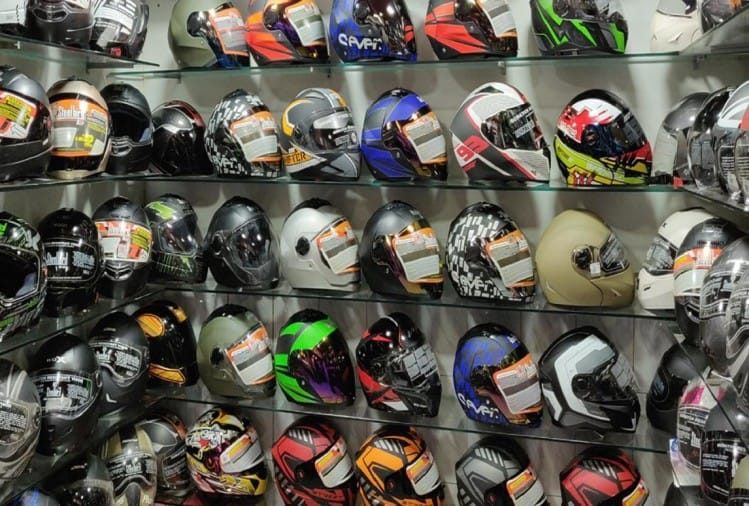 Two Wheelers Dealers Compulsory Provide The Isi Mark Helmet With New Bike Or Scooter Delivery