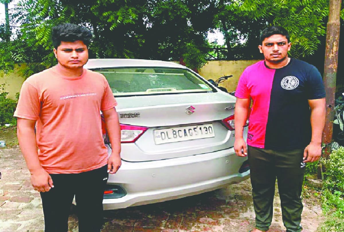 BTech-B Pharma students used to loot two arrested