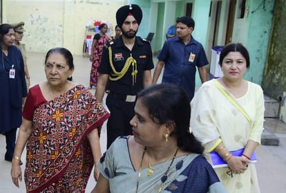 Anandi Ben Patel visits a balgrah in Lucknow.