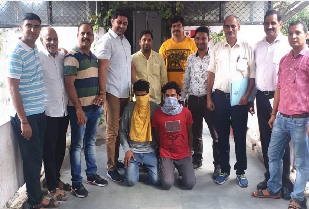Delhi Police arrested two after seizure of gold worth Rs 1.25 cr