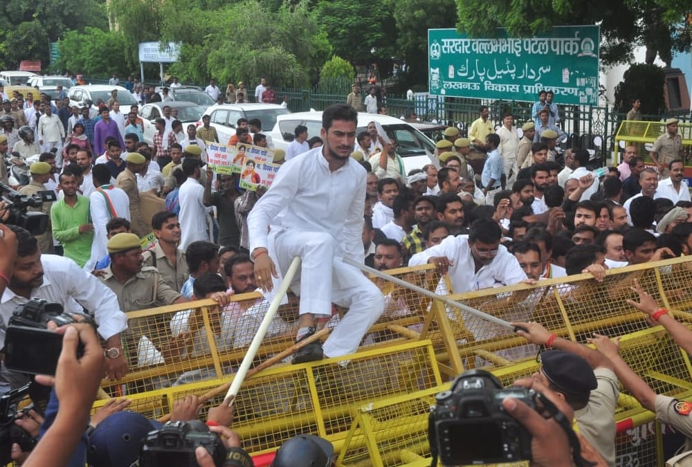 Congress activists protest in Lucknow in Unnao Rape case.