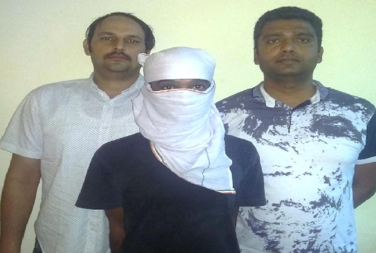 smuggler arrested came to Delhi by taking drugs from Kullu