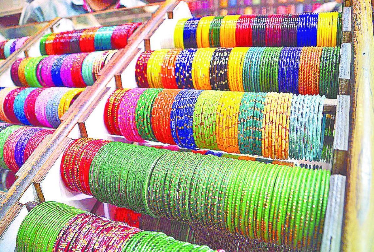 get ethnic look in gown perfect with different accessories