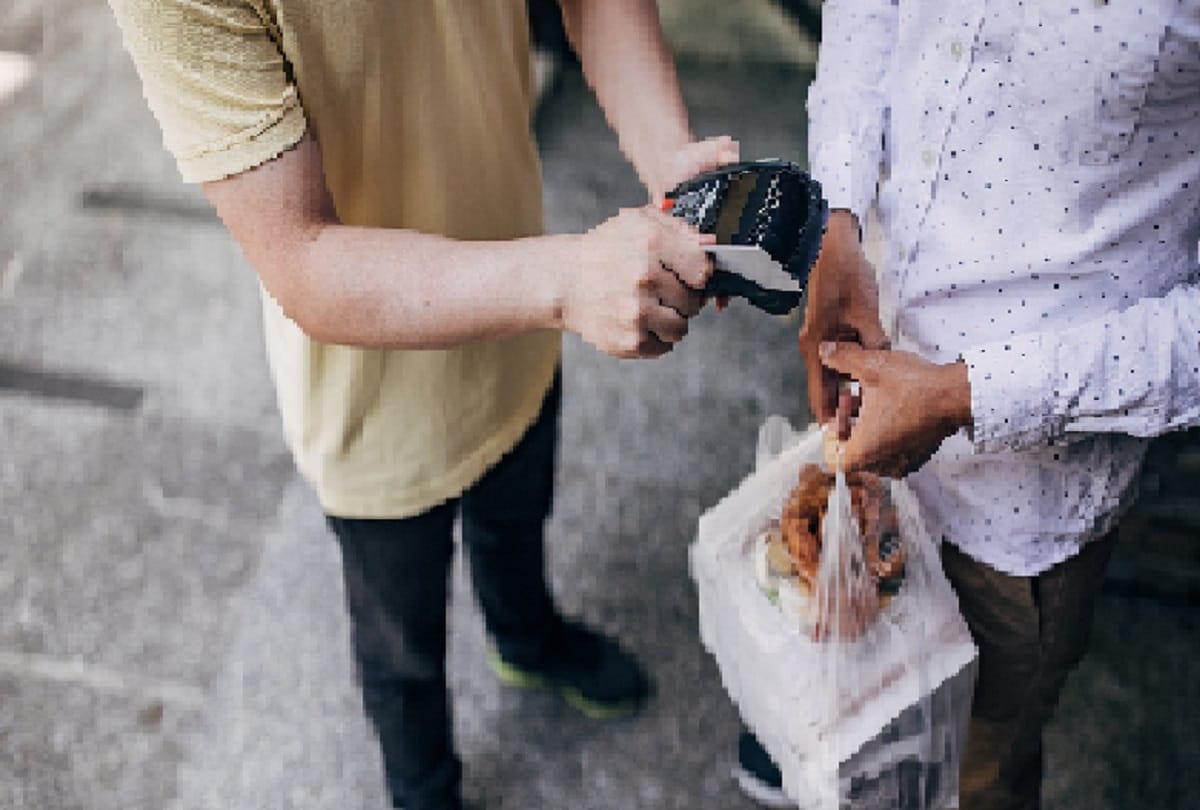 america : survey showed that 1 in 4 delivery drivers admit to tasting food before delivering it