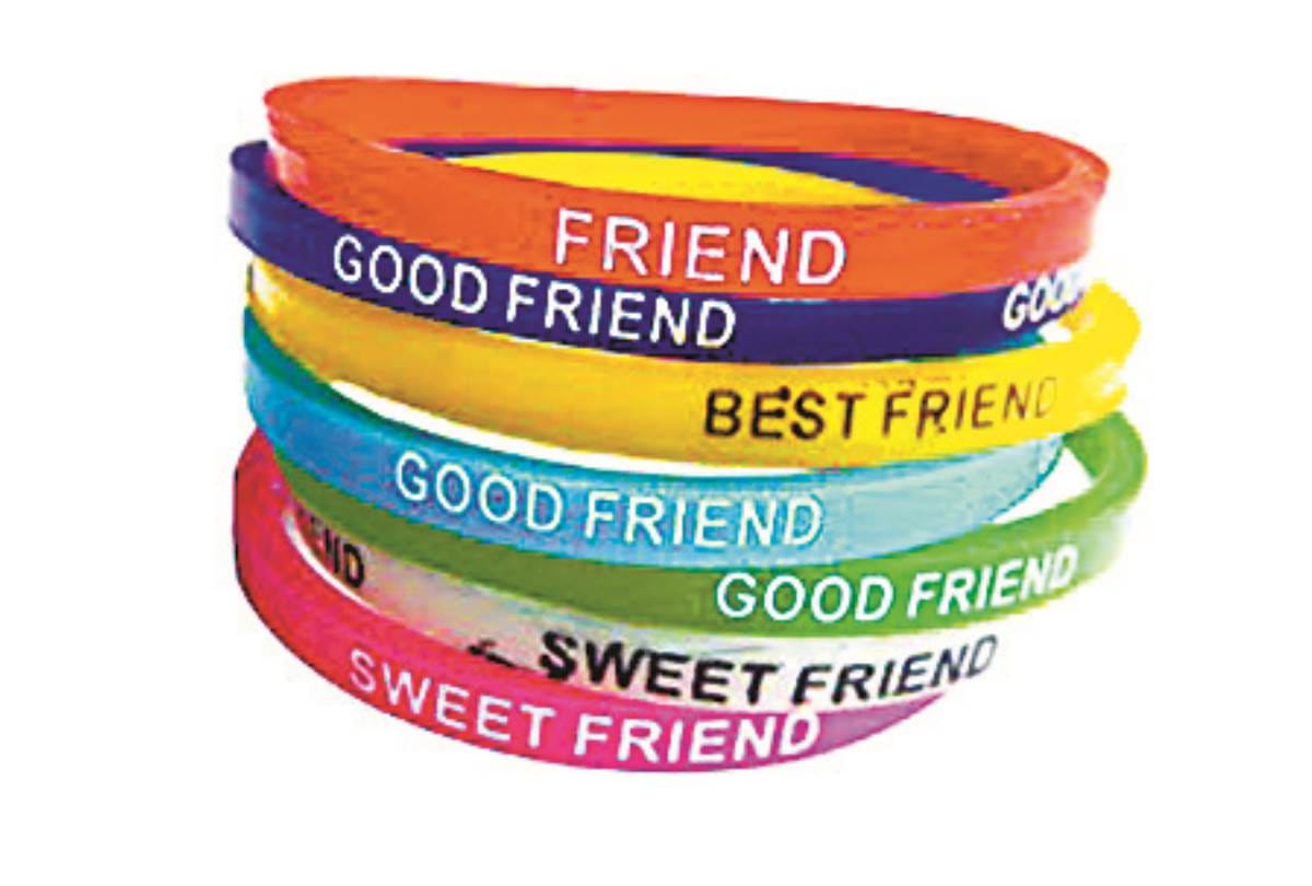gift markets are ready for international friendship day in lucknow