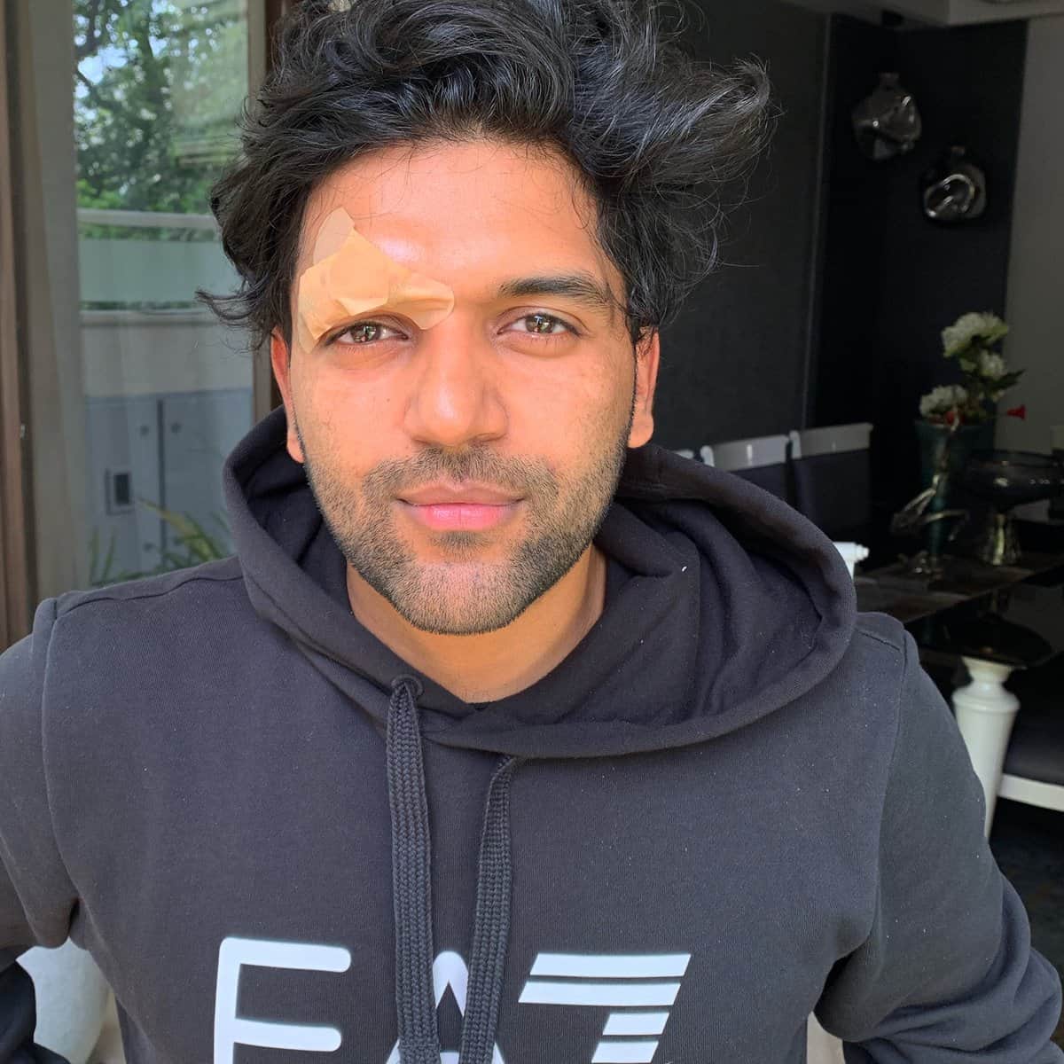 Guru Randhawa Punched was attacked during a show in Vancouver said will never perform in canada